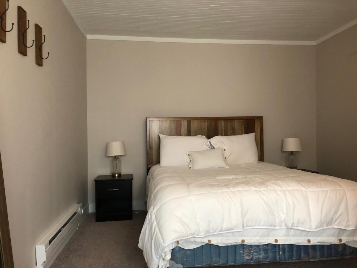 Updated + Clean Motel Room At The Base Of Mt Hood! Mount Hood Village Værelse billede