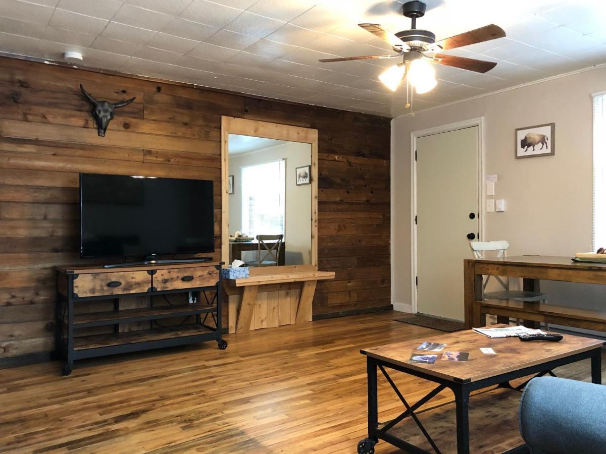 Updated + Clean Motel Room At The Base Of Mt Hood! Mount Hood Village Eksteriør billede