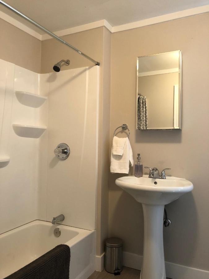 Updated + Clean Motel Room At The Base Of Mt Hood! Mount Hood Village Eksteriør billede